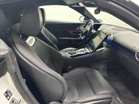 Used 2022 Mercedes-Benz SL 55 AMG 4MATIC image 31