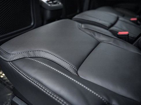 New 2026 Volvo XC90 B6 Ultra w/ Protection Package image 32