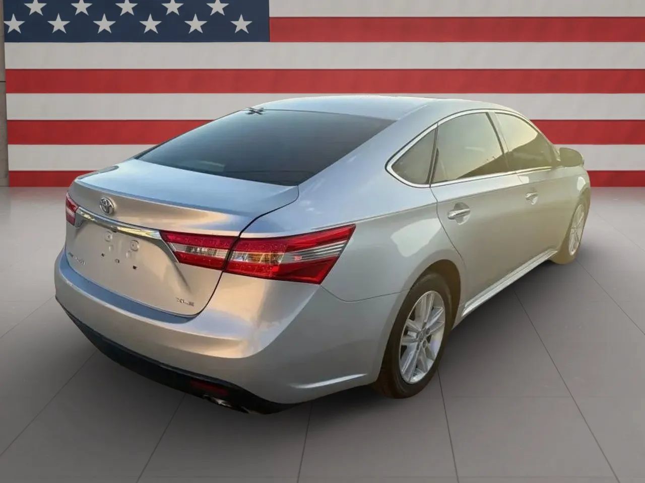 Used 2013 Toyota Avalon XLE Premium FWD image 6