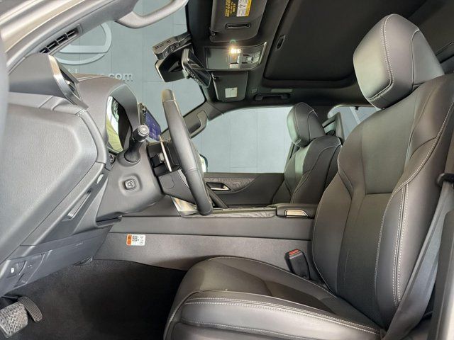 Certified 2025 Lexus LX 700h Luxury AWD/4WD image 7