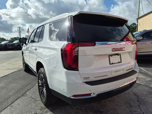 Used 2025 GMC Yukon Elevation w/ LPO, Elevation Black Package AWD/4WD image 2