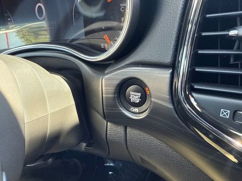 Used 2022 Jeep Grand Cherokee Laredo E RWD image 22