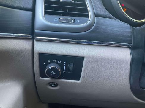 Used 2021 Jeep Grand Cherokee Limited AWD/4WD image 21