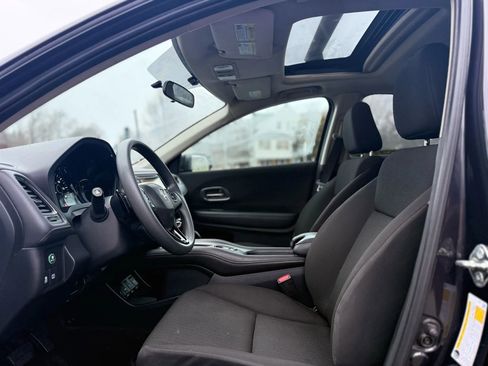 Used 2017 Honda HR-V EX image 23