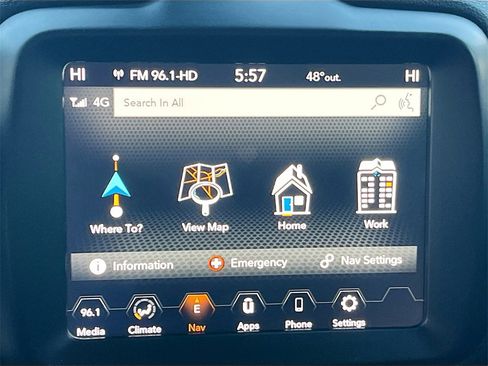 Used 2023 Jeep Renegade Trailhawk image 13