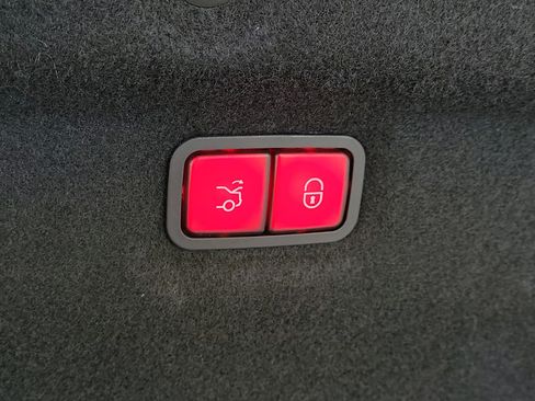 Used 2022 Mercedes-Benz SL 63 AMG 4MATIC image 9