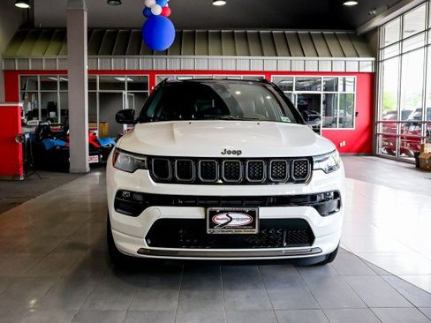 Used 2023 Jeep Compass High Altitude AWD/4WD image 2
