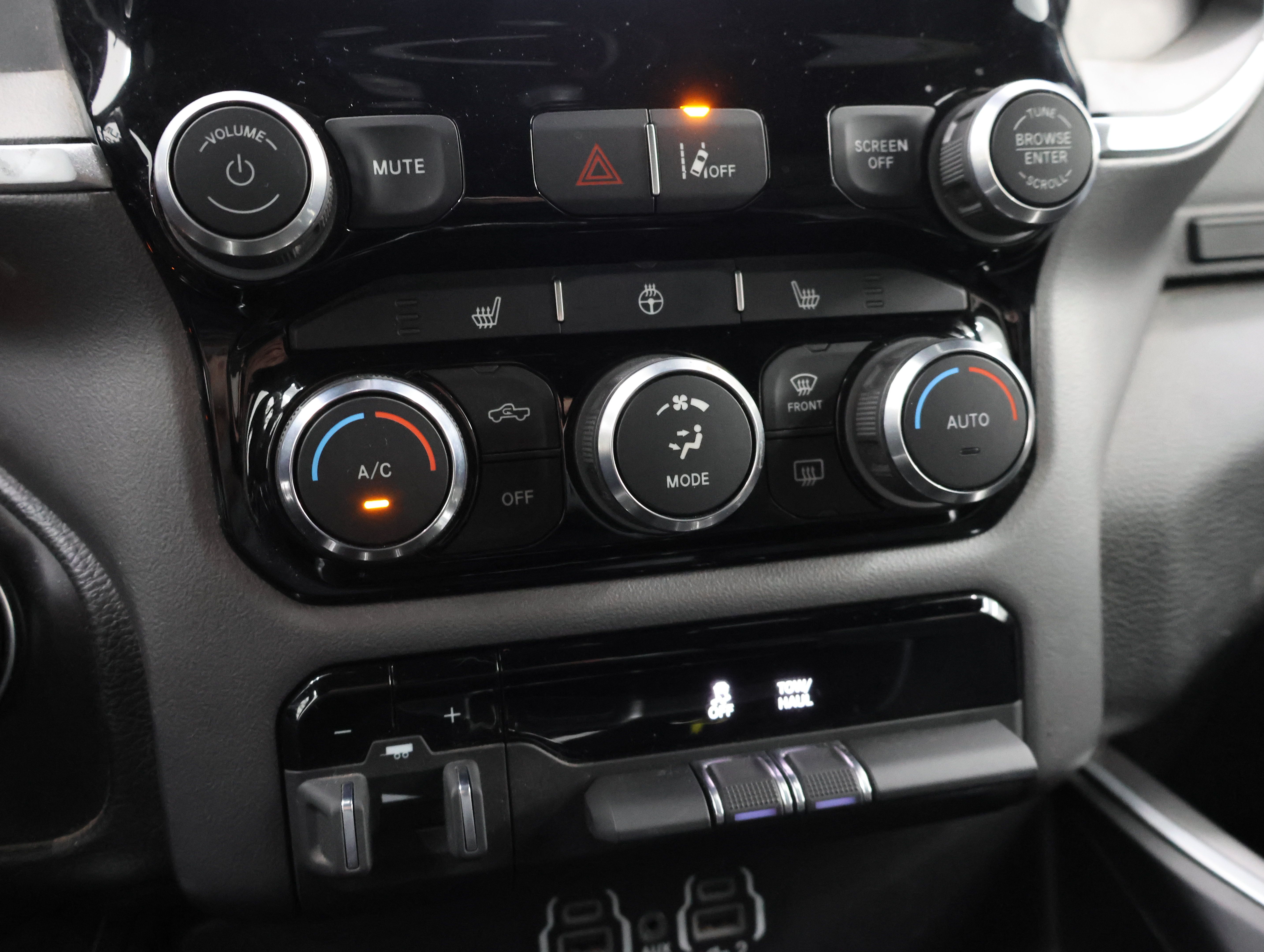 Used 2023 RAM 1500 Big Horn AWD/4WD image 45