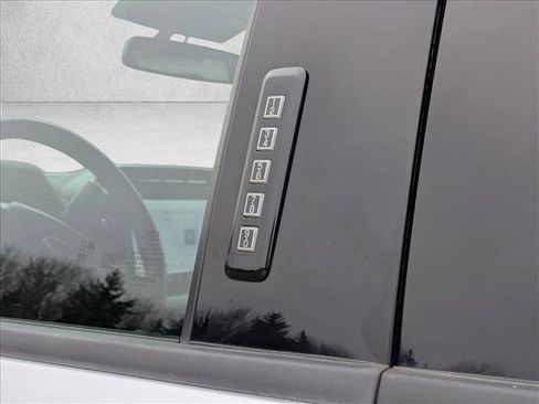 Used 2022 Ford F150 XLT w/ Equipment Group 302A High image 11