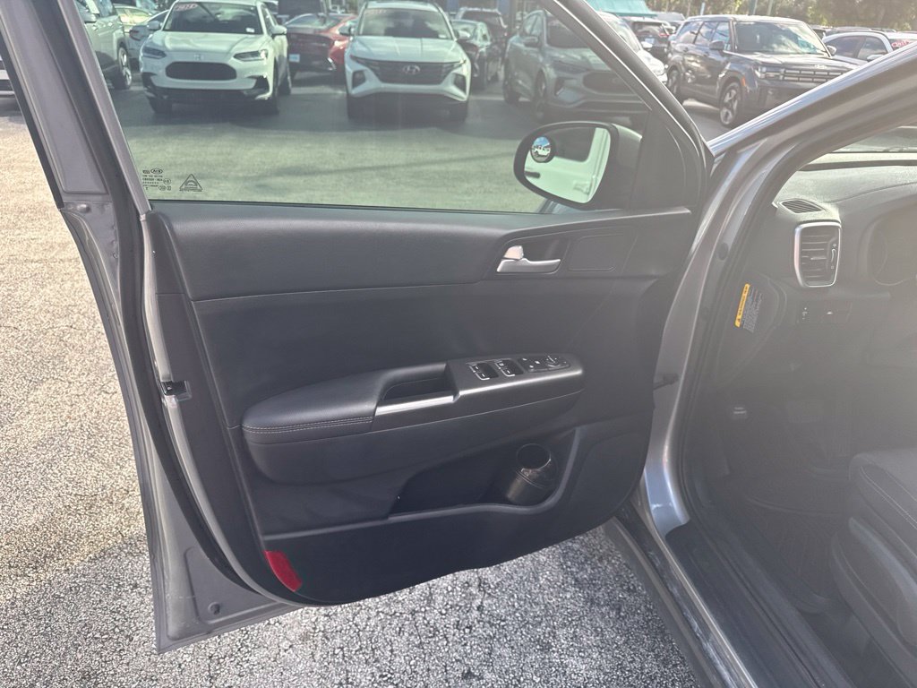 Used 2022 Kia Sportage LX AWD/4WD image 18