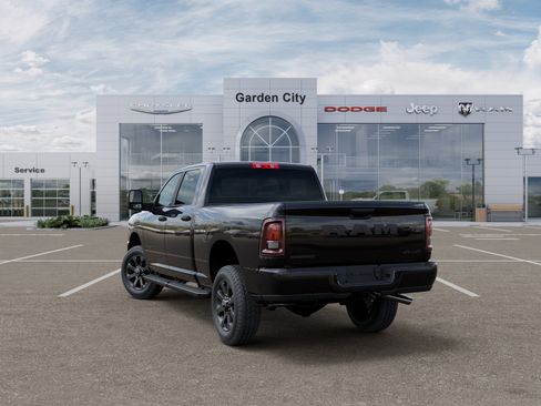 New 2026 RAM 2500 Big Horn AWD/4WD image 4