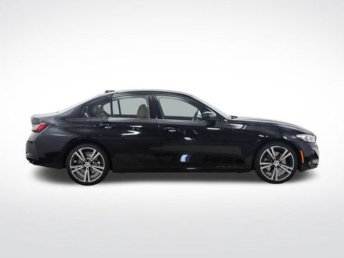 Certified 2023 BMW 330i xDrive Sedan w/ Premium Package AWD/4WD image 5