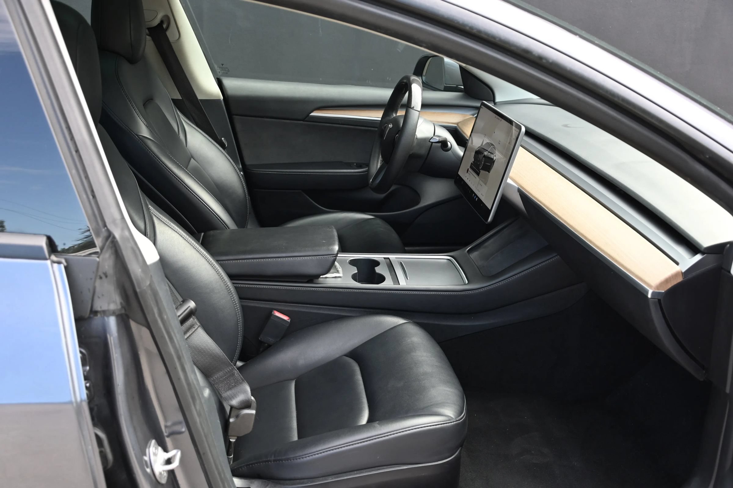 Used 2023 Tesla Model 3 Standard Range RWD image 19