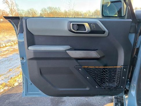 Used 2023 Ford Bronco Badlands image 18