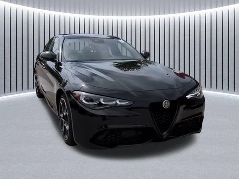 Used 2024 Alfa Romeo Giulia Veloce AWD/4WD image 1