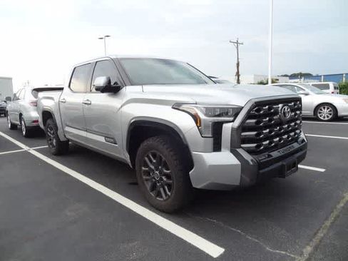 Used 2024 Toyota Tundra Platinum AWD/4WD image 3
