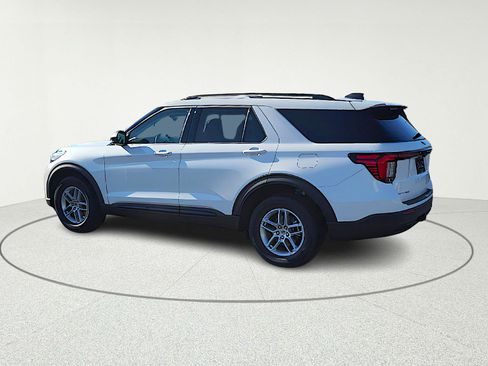 New 2026 Ford Explorer Active image 4
