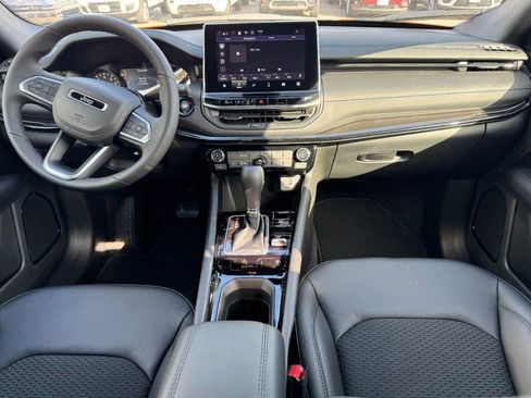 New 2026 Jeep Compass Latitude image 6