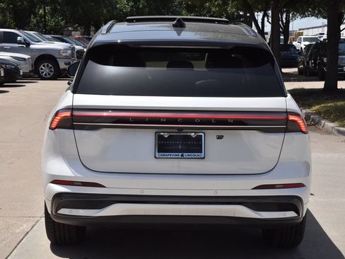 New 2026 Lincoln Nautilus Black Label w/ Jet Appearance Package AWD/4WD image 8