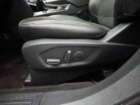 Used 2018 Ford Explorer XLT w/ Equipment Group 202A image 31