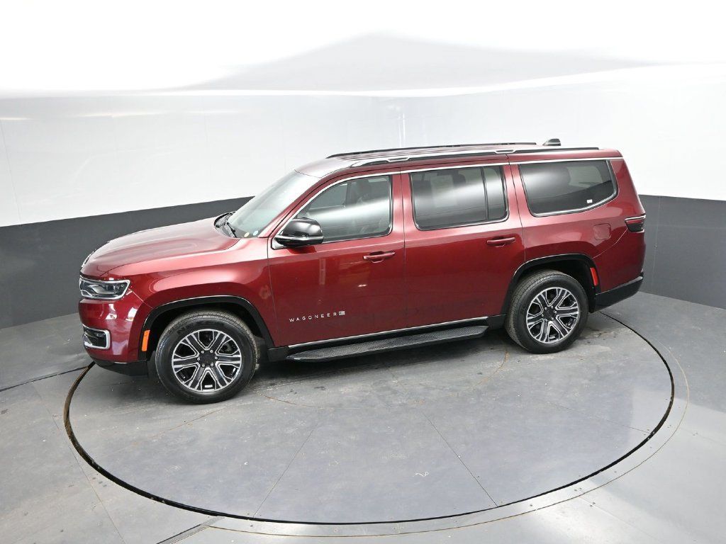 Used 2024 Jeep Wagoneer Series II w/ Flexible Seating Group AWD/4WD image 28