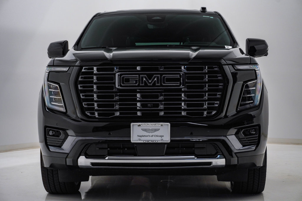 Used 2025 GMC Yukon XL Denali Ultimate w/ LPO, Floor Liner Package AWD/4WD image 6