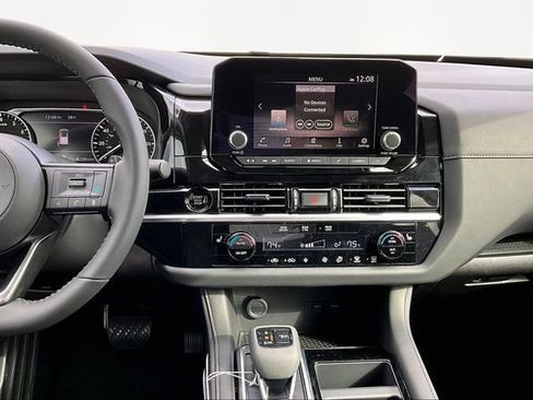 New 2025 Nissan Pathfinder SV image 7