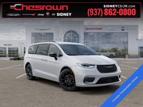 New 2026 Chrysler Pacifica Select w/ S Appearance Package FWD image 5