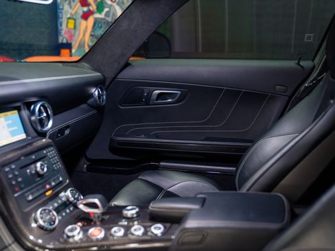 Used 2012 Mercedes-Benz SLS AMG Coupe image 16