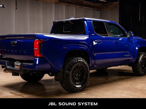 Used 2025 Toyota Tacoma SR5 image 10