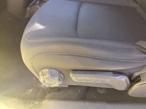 Used 2023 Jeep Wrangler Sport S image 24