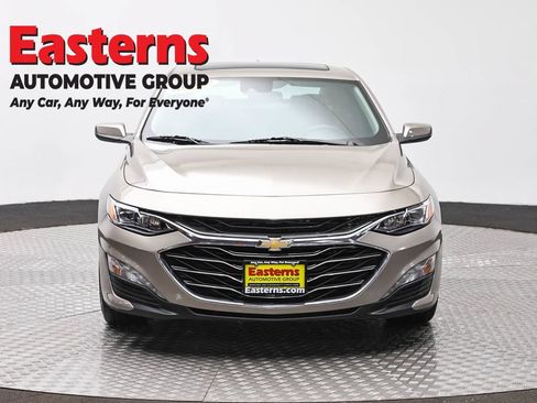 Used 2024 Chevrolet Malibu LT FWD image 2