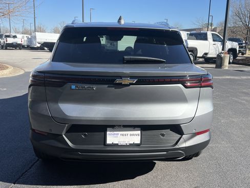 New 2026 Chevrolet Equinox EV LT image 8