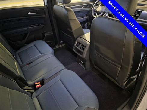 Used 2021 Volkswagen Atlas Cross Sport SEL R-Line image 31