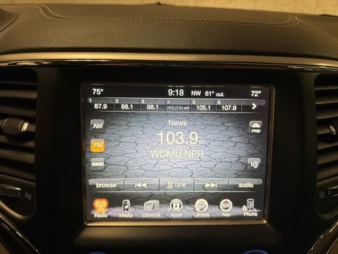 Used 2017 Jeep Grand Cherokee Overland w/ Jeep Active Safety Group image 29