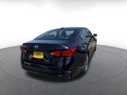 Used 2025 Nissan Altima 2.5 SV image 14