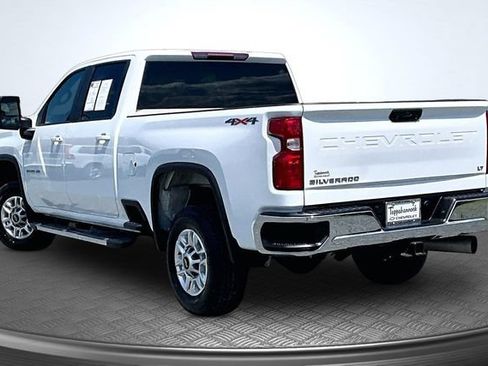 Used 2025 Chevrolet Silverado 2500 LT w/ Convenience Package AWD/4WD image 4