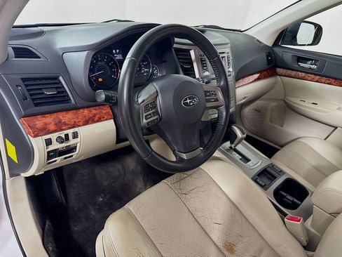 Used 2012 Subaru Outback 2.5i Limited image 9