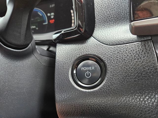 Used 2025 Toyota Camry LE FWD image 35