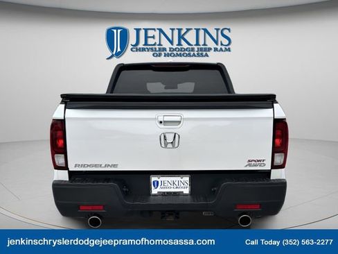 Used 2023 Honda Ridgeline Sport image 4