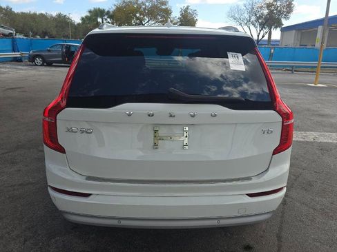 Used 2022 Volvo XC90 T5 Momentum w/ Protection Package Premier image 3