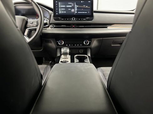 Used 2025 Mitsubishi Outlander SE FWD image 49