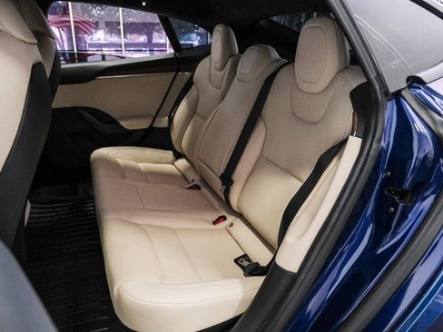 Used 2022 Tesla Model S image 44