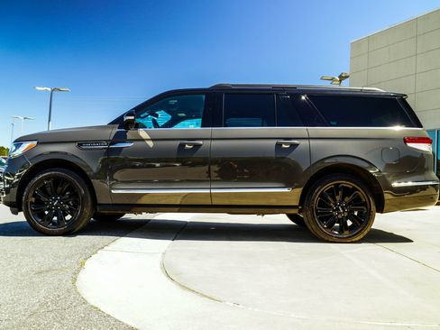 Used 2023 Lincoln Navigator L Black Label AWD/4WD image 9