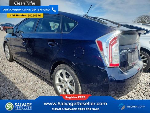 Used 2013 Toyota Prius Four w/ Deluxe Solar Roof Pkg image 3