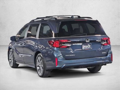 Used 2025 Honda Odyssey Touring image 8