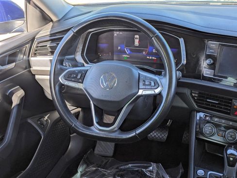 Used 2022 Volkswagen Jetta SE image 15