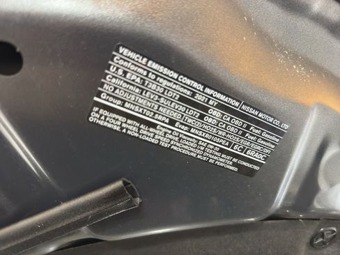 Used 2021 Nissan Rogue SV image 34