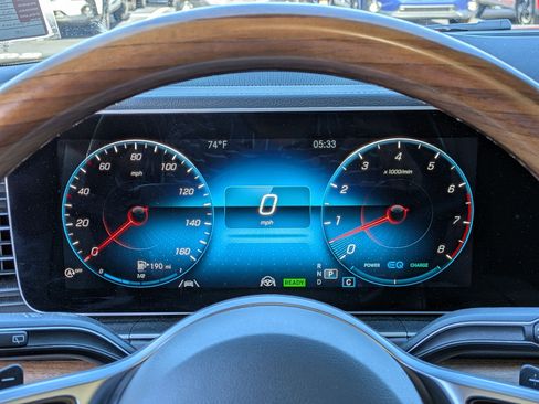 Used 2023 Mercedes-Benz GLS 450 4MATIC image 17