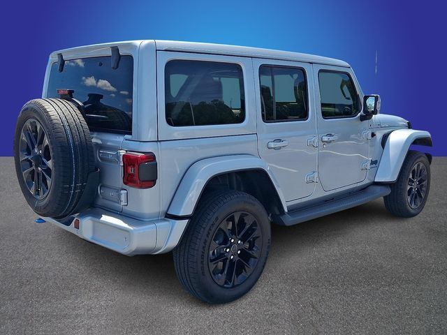 Used 2023 Jeep Wrangler Unlimited Sahara AWD/4WD image 4